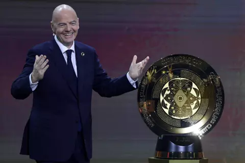 من مليار فيفا.. كم حصل كل فريق بعد الجولة الثانية بكأس العالم للأندية 2025؟
